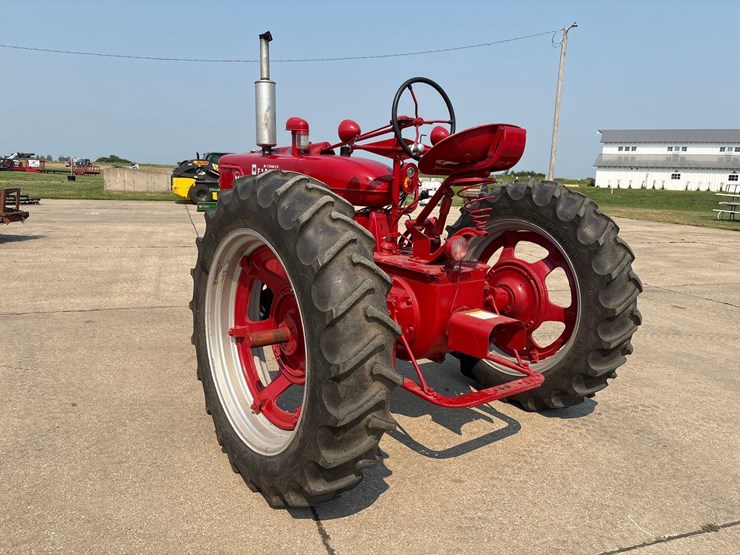 1949-farmall-m-tractor-image-4