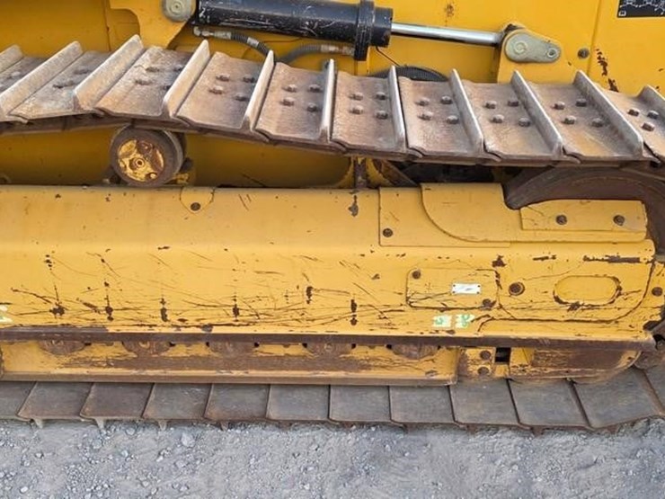 2017-caterpillar-d5k2-xl-image-35