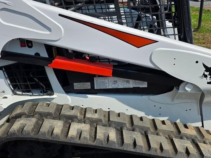 2019-bobcat-t595-image-12