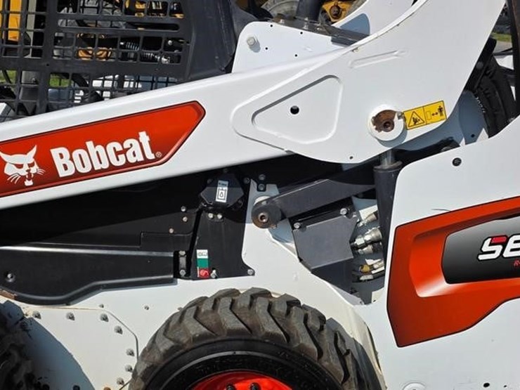 2020-bobcat-s64-image-21