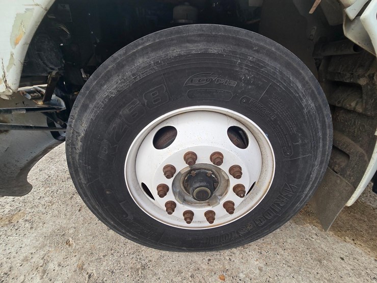 2010-kenworth-t370-image-70