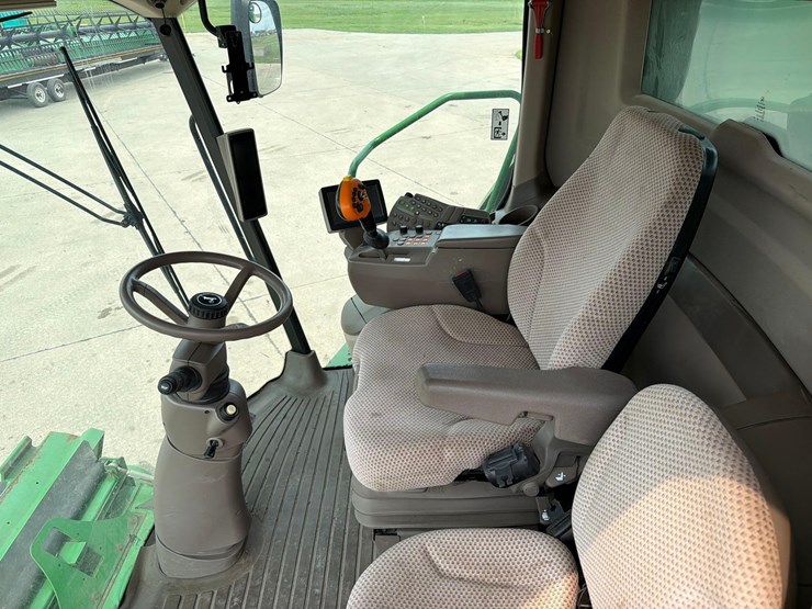 2012-john-deere-s680-image-55