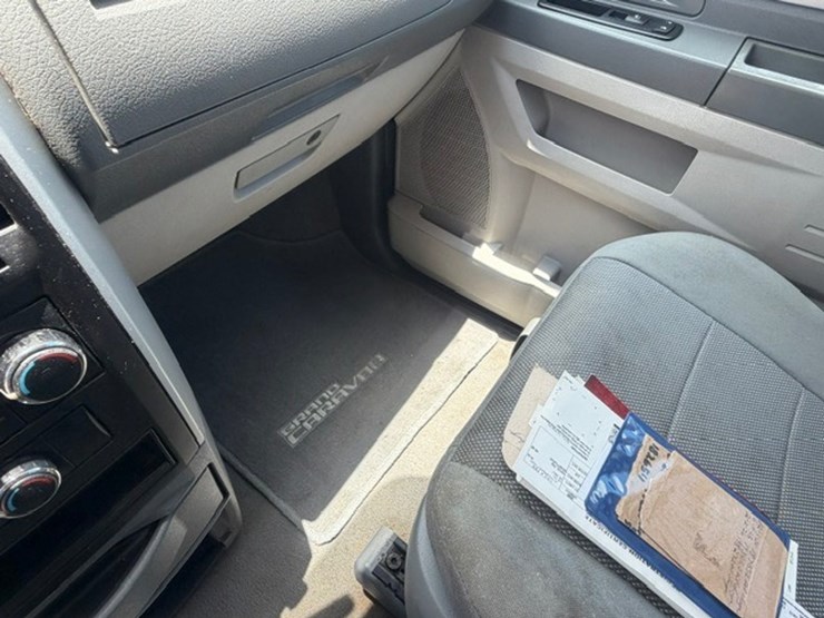 2009-dodge-grand-caravan-sxt-image-47