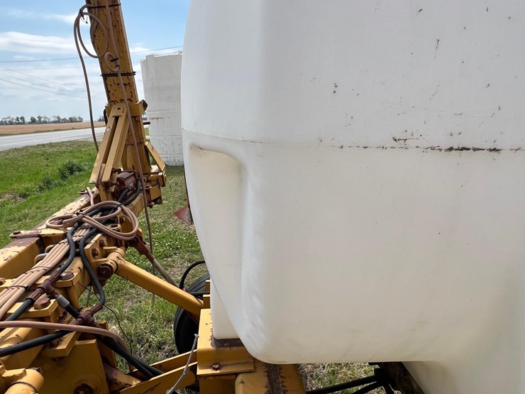 no-reserve-kbh-applicator-tank-trailer-image-8