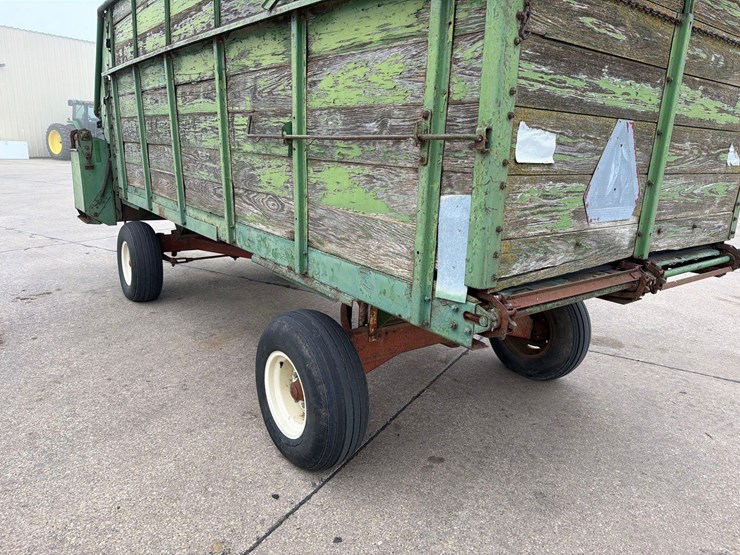 john-deere-125-image-11