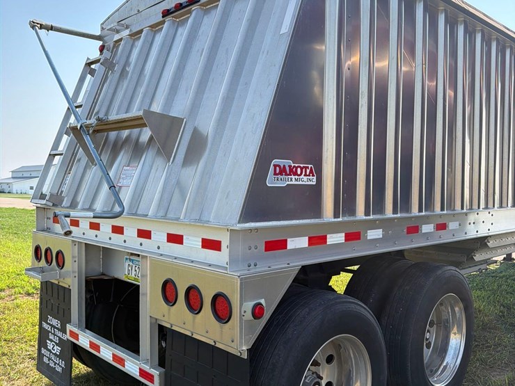 2010-dakota-4100-41ft-semi-grain-trailer-image-33