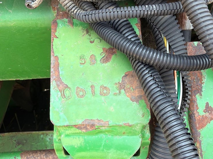 john-deere-582-image-42