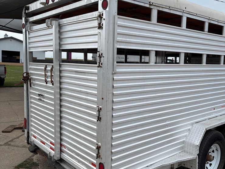1989-kiefer-built-7ft-x-22ft-aluminum-gooseneck-livestock-trailer-image-31