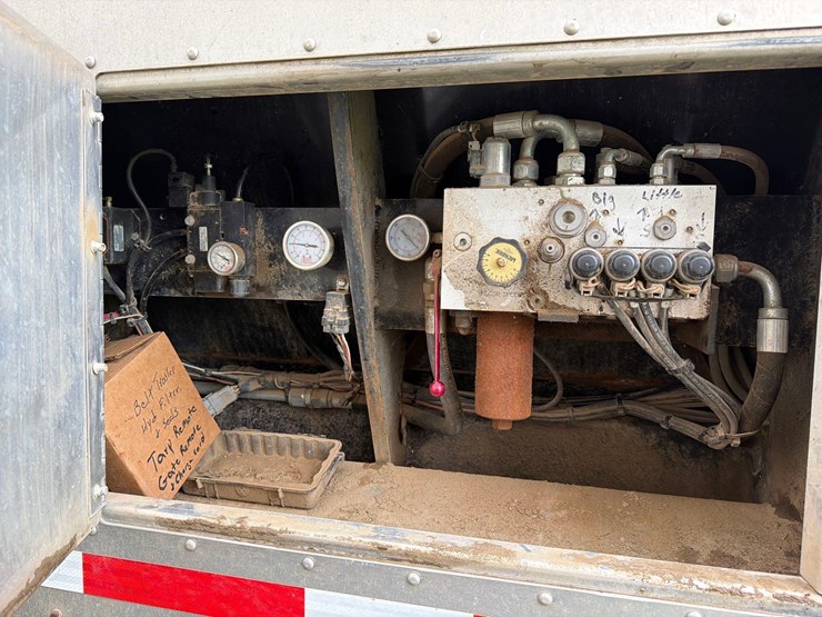 2019-aulick-48ft-semi-live-bottom-belt-trailer-image-14