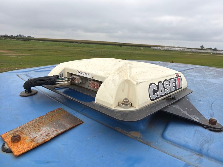2009-new-holland-t8050-image-54