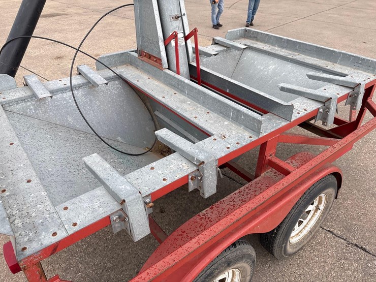 red-express-2-tote-seed-tender-trailer-image-20