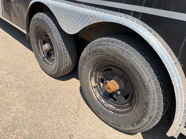 2012-forest-river-7ft-x-24ft-bumper-hitch-enclosed-trailer-image-9