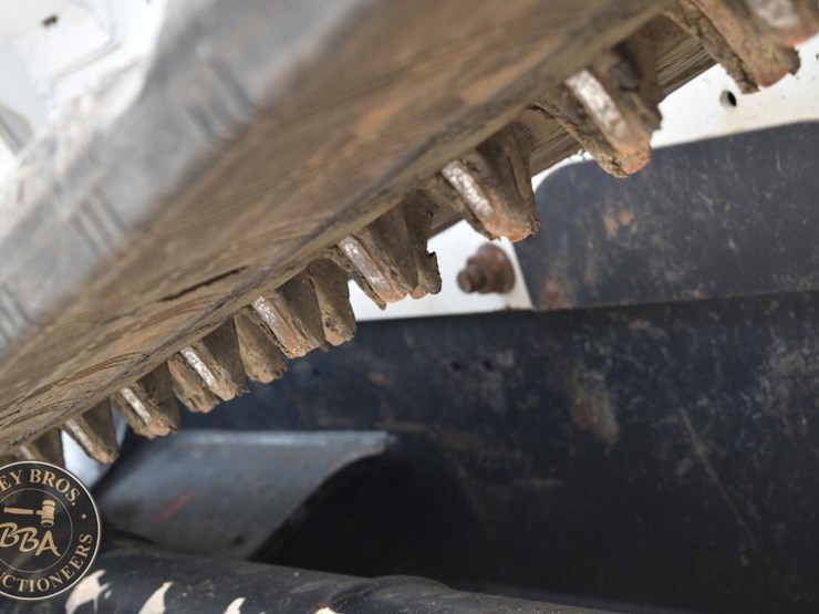 2019-bobcat-t740-image-28