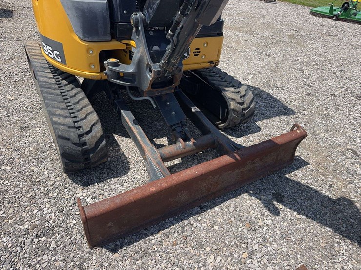 2020-deere-35g-image-13