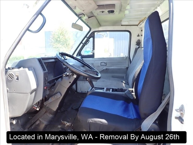 1995-isuzu-npr-image-13