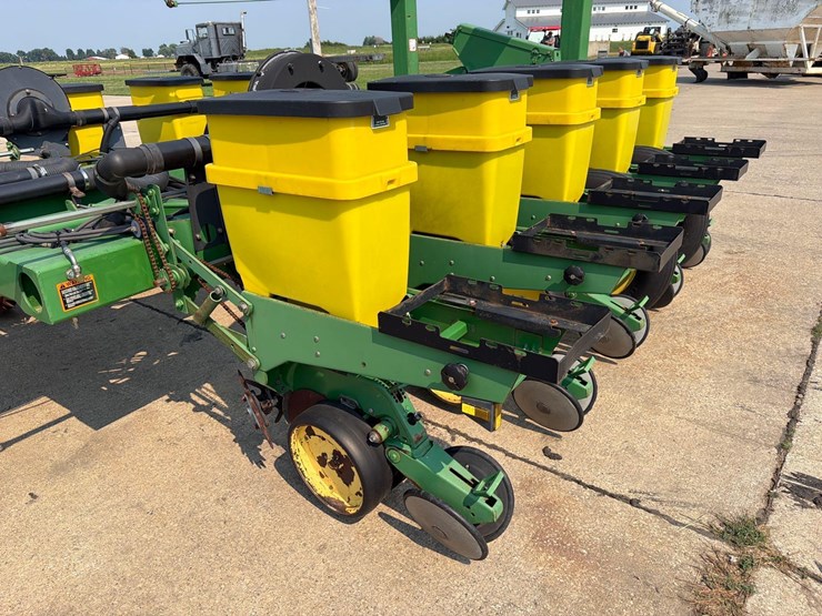 1994-john-deere-7200-image-13