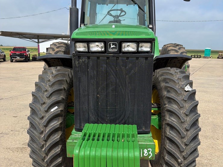 john-deere-8200-image-31