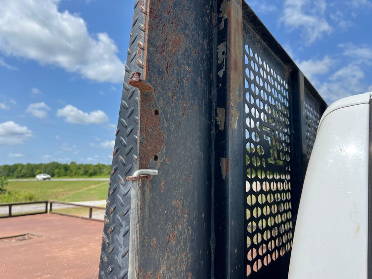 f-550-14'-flat-bed-image-36