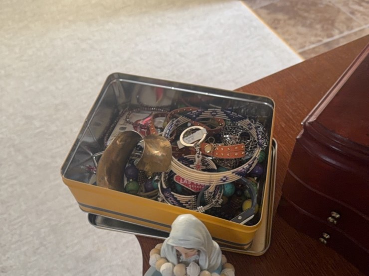 jewelry-and-jewelry-boxes-image-14