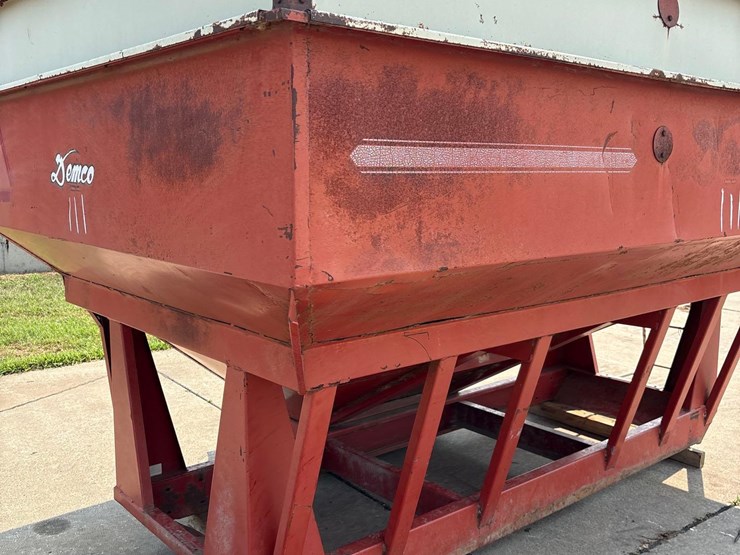 demco-325-image-5