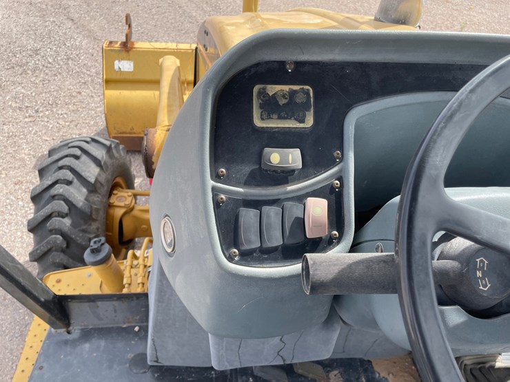 caterpillar-416d-image-41