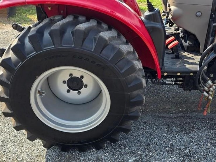 case-ih-farmall-35c-image-20