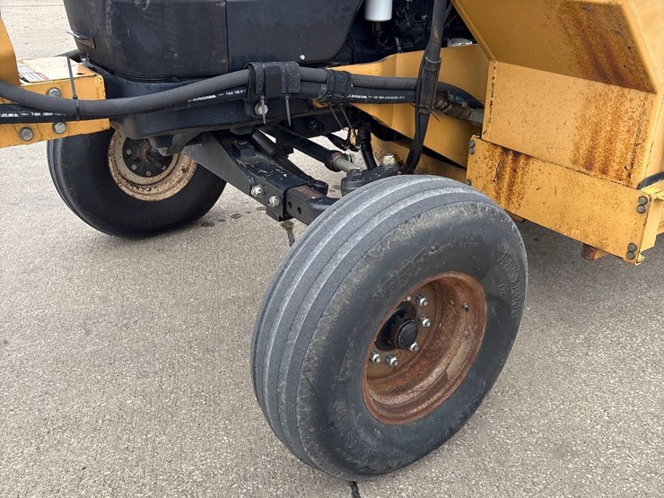 new-holland-ts6.125-image-24