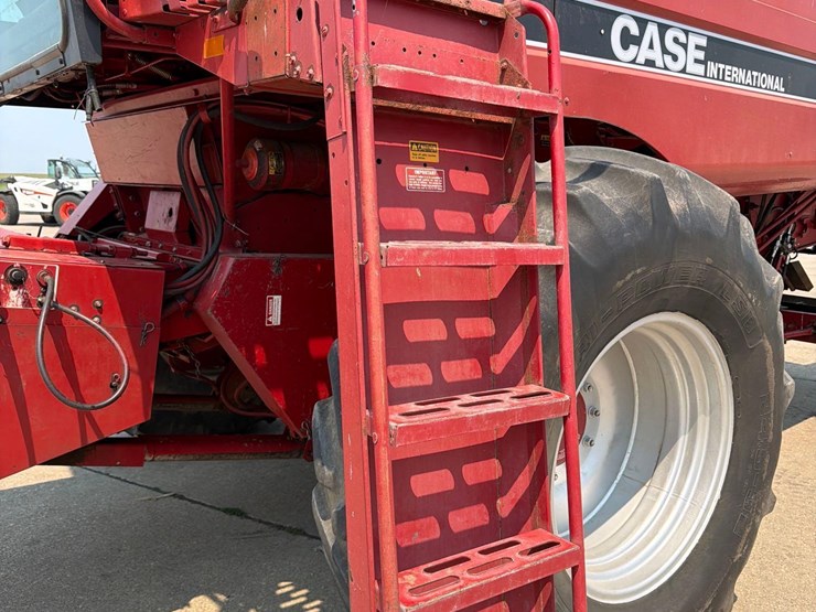1989-case-ih-1660-image-13