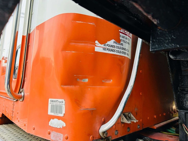 2005-kenworth-t300-image-29