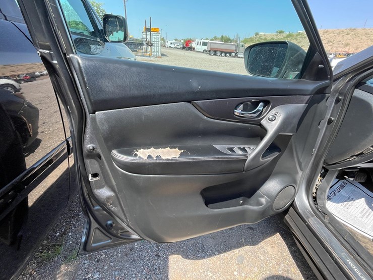 2018-nissan-rogue-image-32