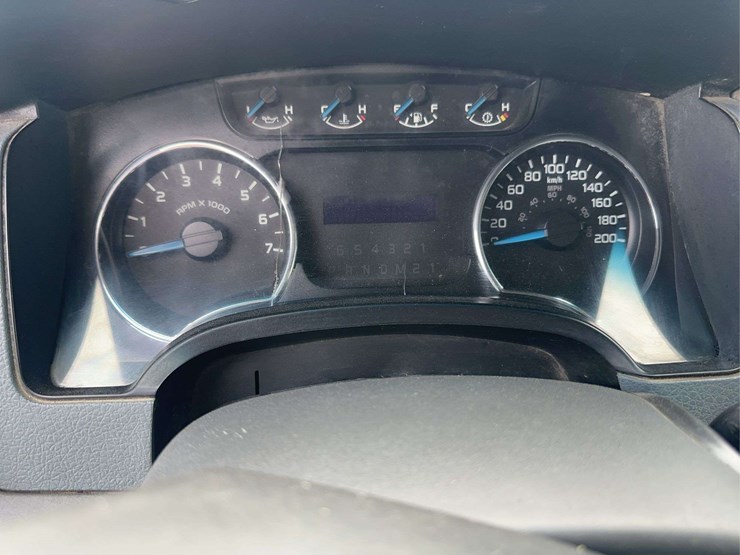 2014-ford-f150-xlt-image-31