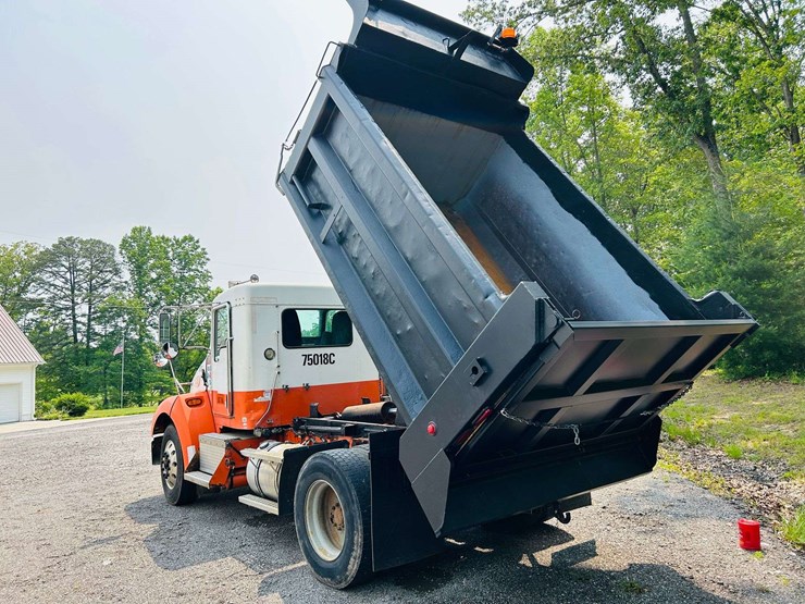 2005-kenworth-t300-image-89