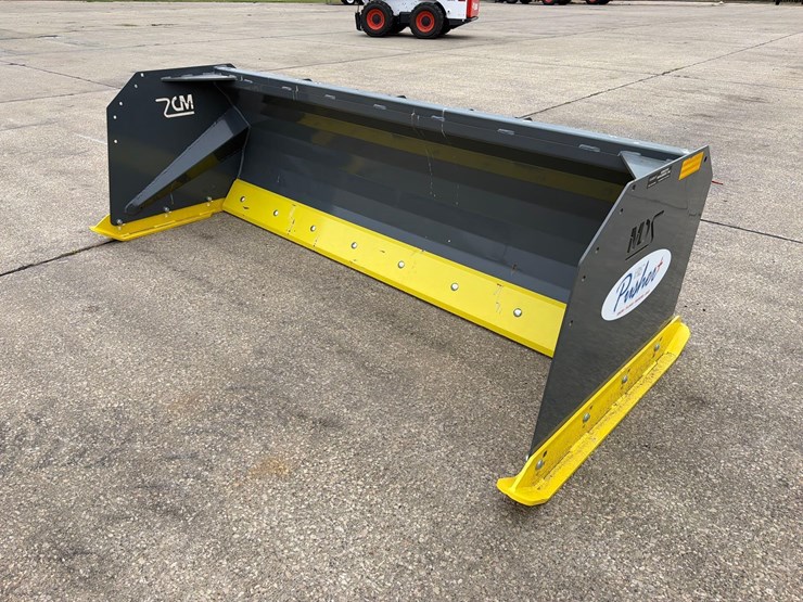 mds-8ft-skidloader-push-blade-very-low-use-image-1