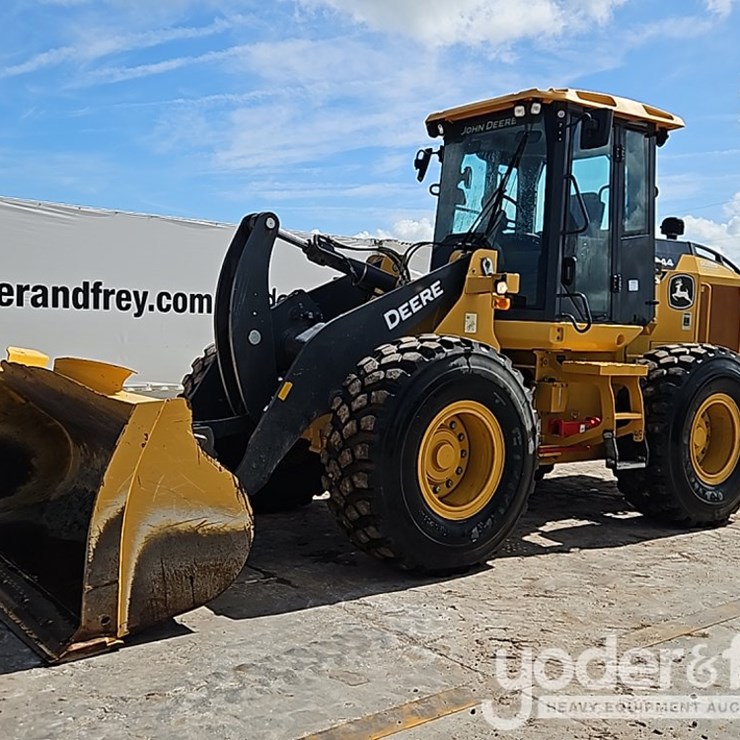 2023 DEERE 444P