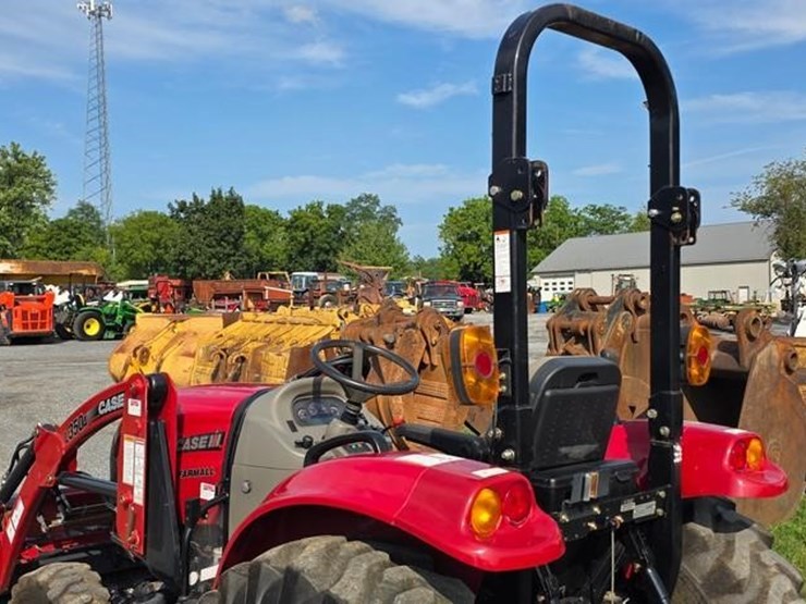 case-ih-farmall-35c-image-15