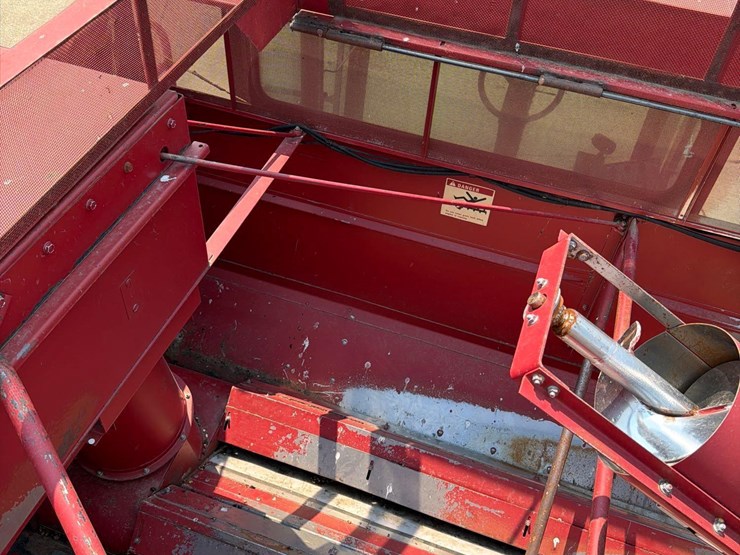 1989-case-ih-1660-image-53