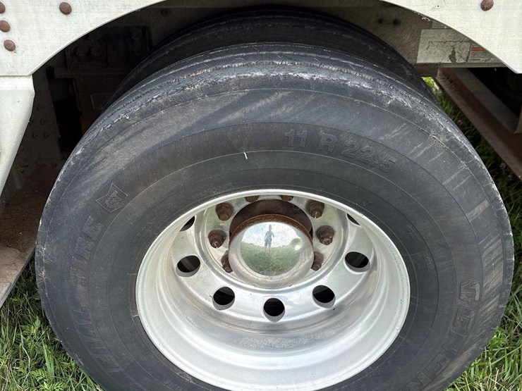 2014-wilson-livestock-trailer-image-53