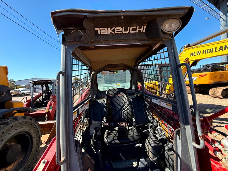 2020-takeuchi-tl8r2-image-13
