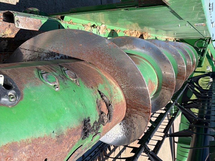 john-deere-630f-image-23