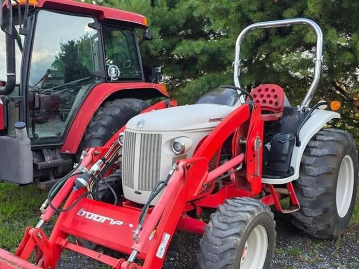 new-holland-boomer-8n-image-7