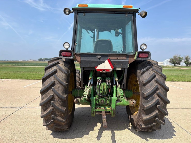 john-deere-3155-image-49