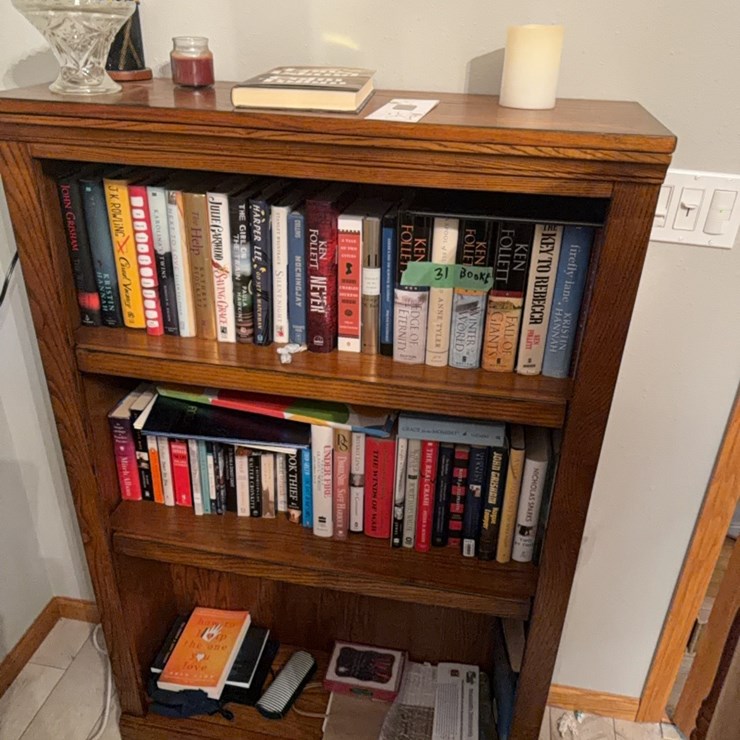 Excellent bookshelf, brand new mint condition, shelf only, books sell separate