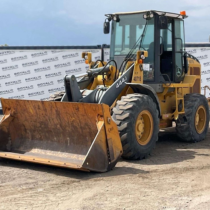 2007 DEERE 444J