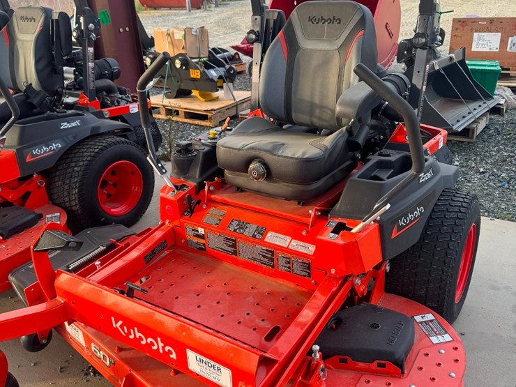 2024-kubota-z726x-image-2