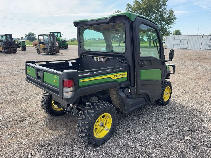2022-john-deere-gator-image-5