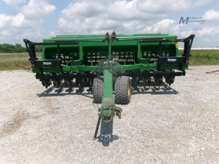 1994-john-deere-750-image-2