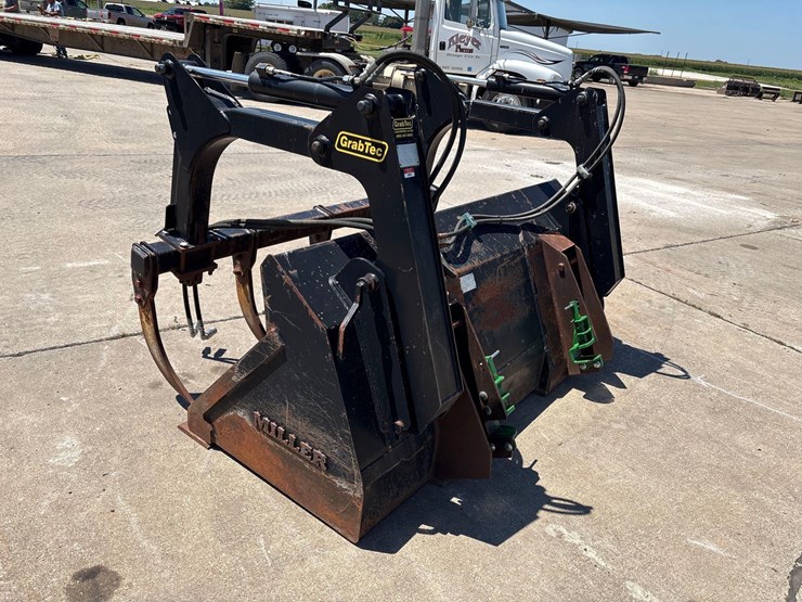 john-deere-640-image-3