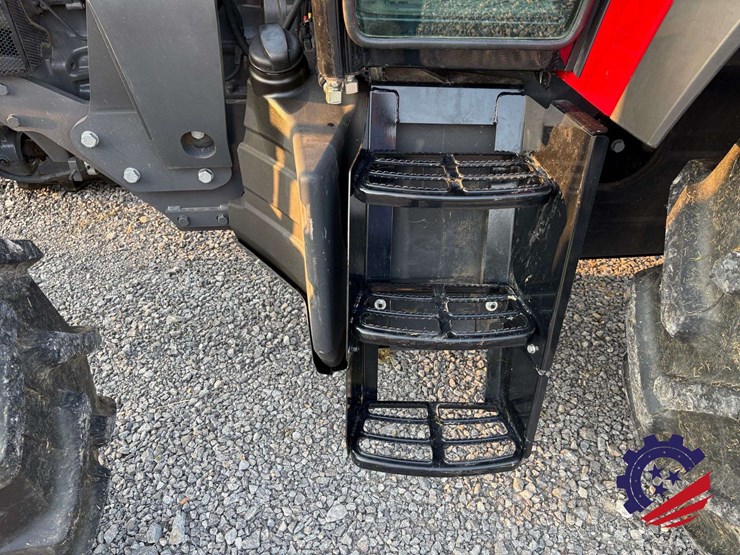 2023-massey-ferguson-5711-image-52