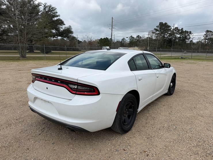 #33586-•-2015-dodge-charger-image-3