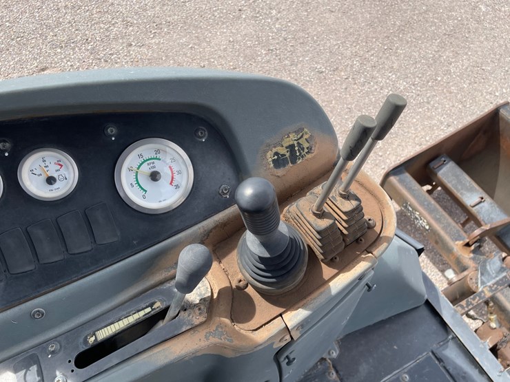 caterpillar-416d-image-39